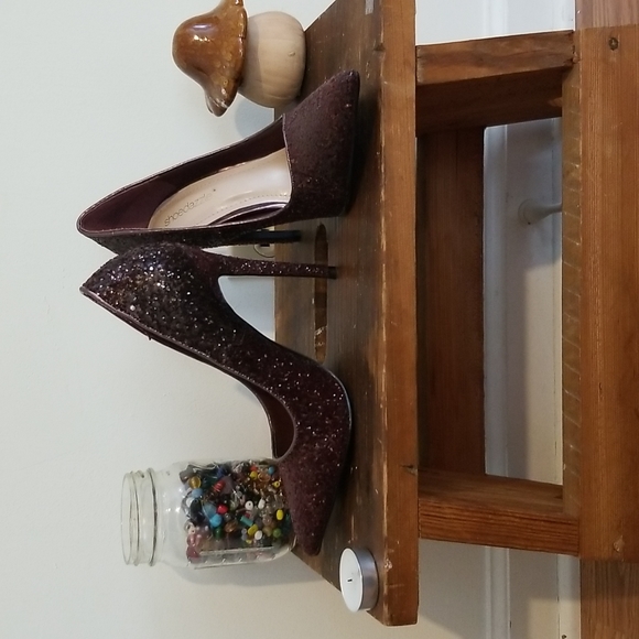 High Heels - Picture 5 of 5